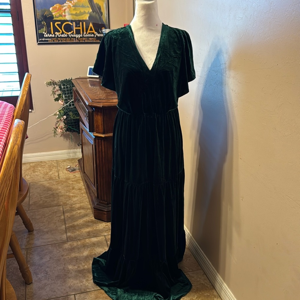 Simplee emerald green velvet dress. Brand new with tags.